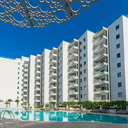 Ocean Garden Sunset View - Heated Pool Daire *