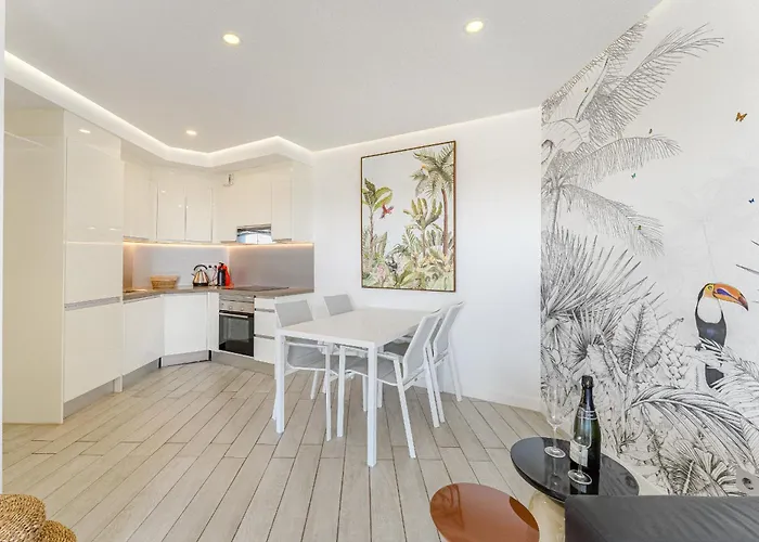 Ocean Garden Sunset View - Heated Pool Daire *