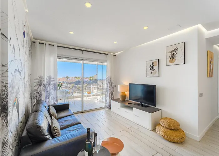 Ocean Garden Sunset View - Heated Pool Апартаменты